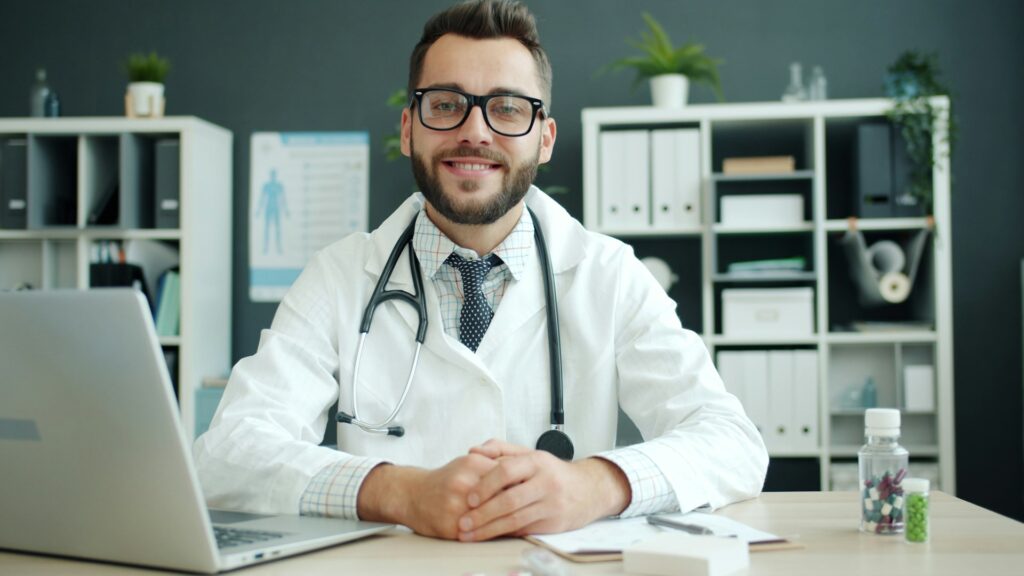 Rentabilidade de clínica médica: cálculo por especialidade